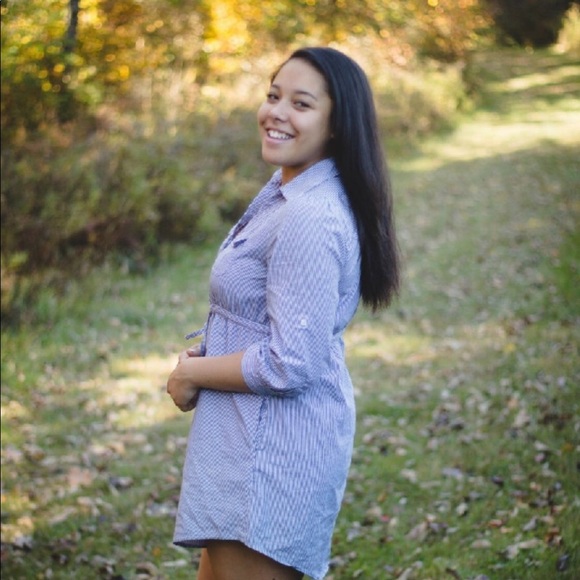 Meet your Posher, Ni’esa - Picture 1 of 1